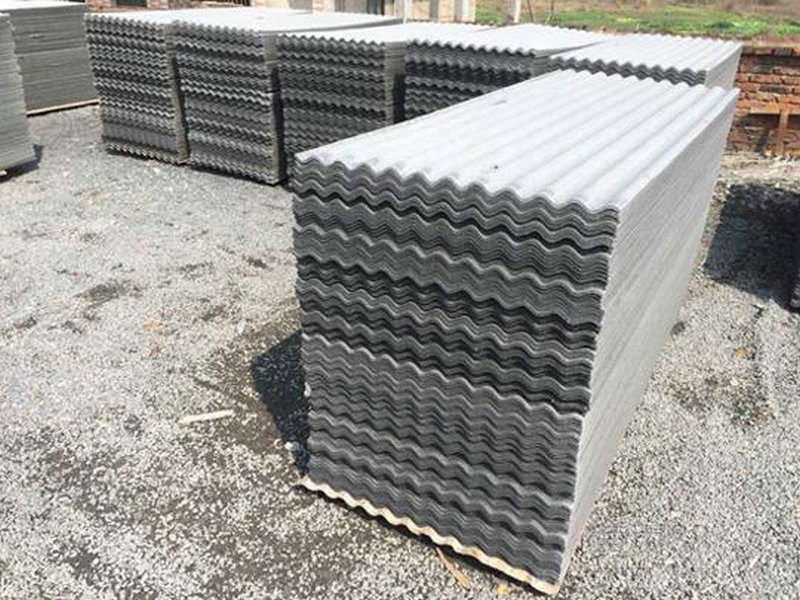 石棉瓦生產(chǎn)現(xiàn)場